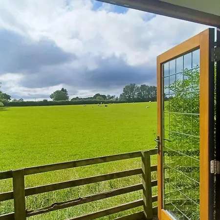 The Old Telephone Exchange - Surrounded By Fields! Dom wakacyjny