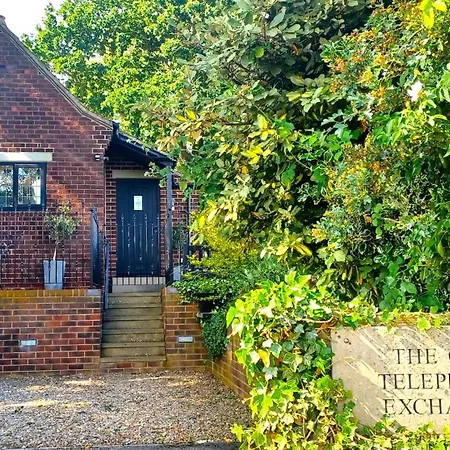 The Old Telephone Exchange - Surrounded By Fields! بيت للعطل هاروغايت